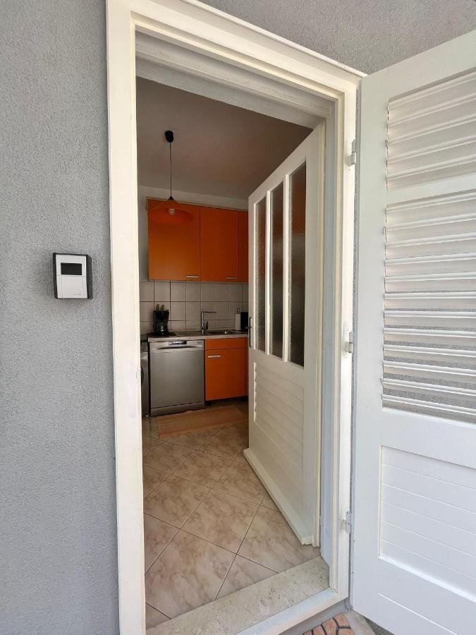 Apartment Merlin Bol Esterno foto