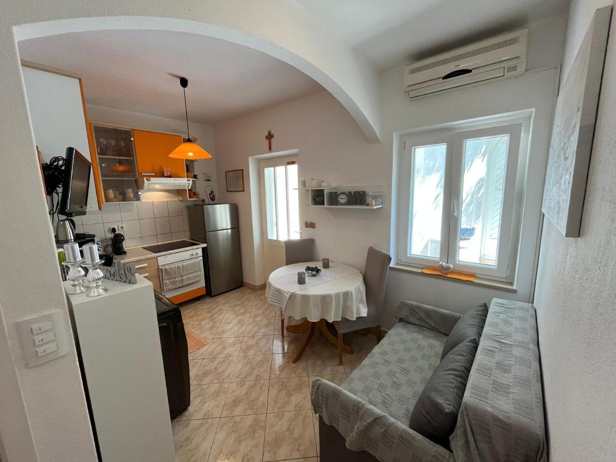 Apartment Merlin Bol Esterno foto